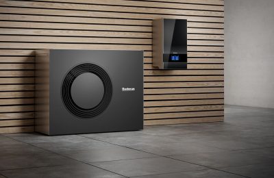 Moderne Wärmepumpe von Buderus im Innenbereich